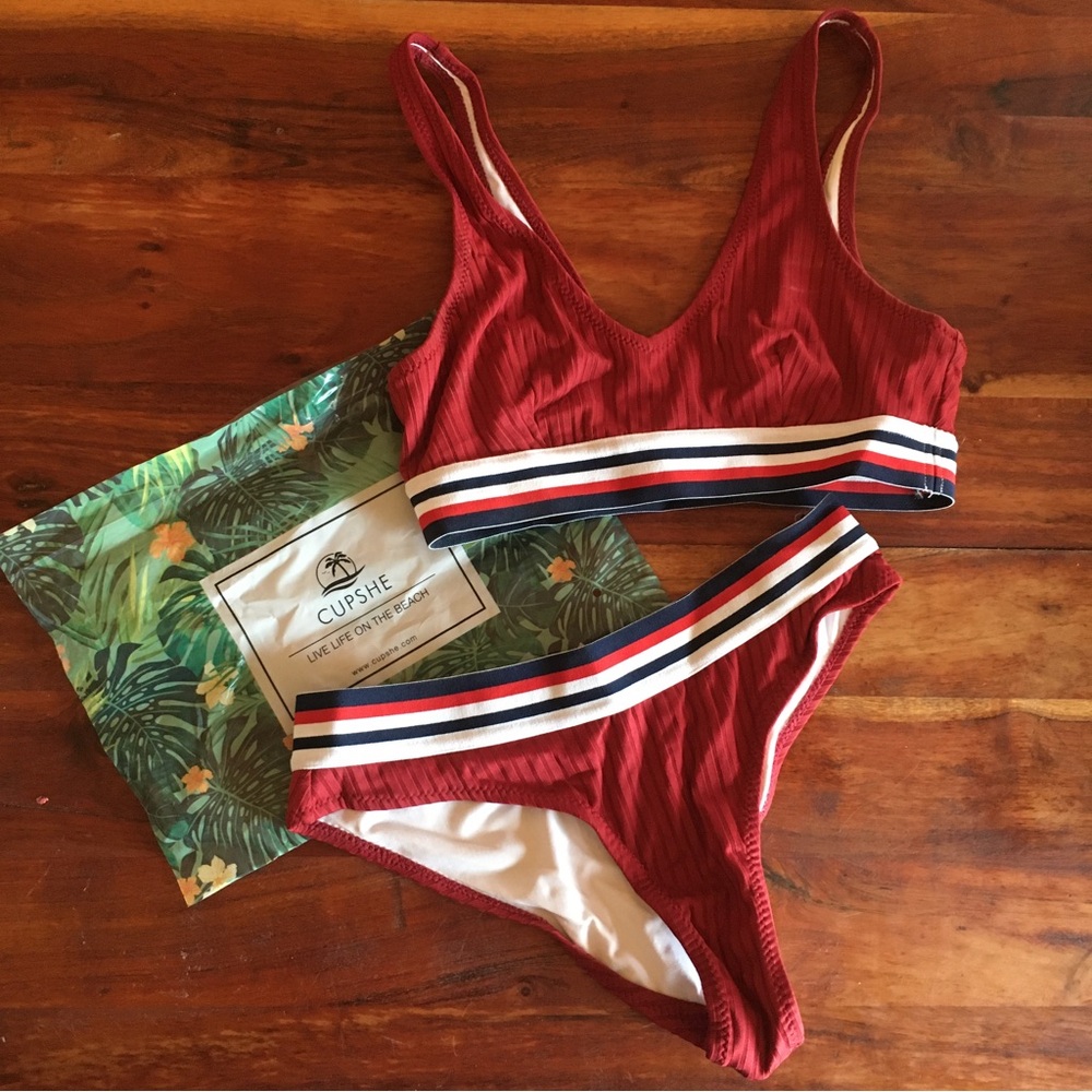 CUPSHE RED WHITE AND BLUE BIKINI